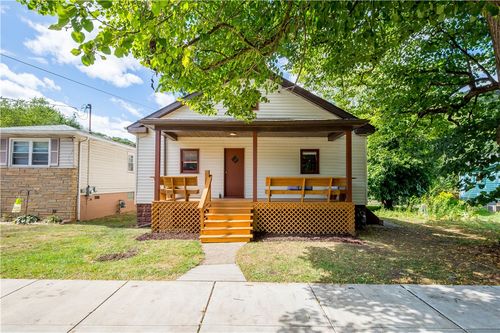 133 Eckert St, Ambridge, PA, 15003-1224 | Card Image