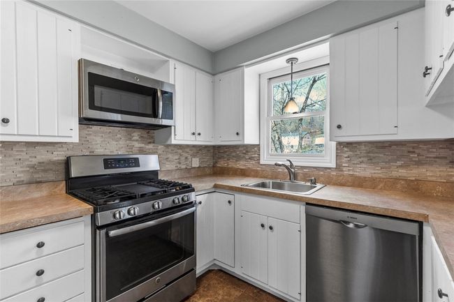 2707 Sherwood Rd, House other with 4 bedrooms, 3 bathrooms and 1 parking in Glenshaw PA | Image 12