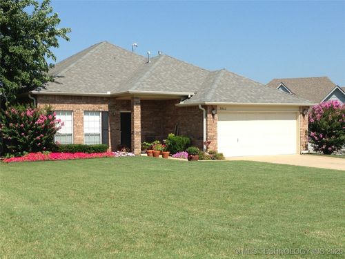 9802 N 99th East Ct, Owasso, OK, 74055-6727 | Card Image