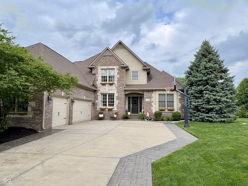 1014 Massey Ct, Greenwood, IN, 46143-7658 | Card Image