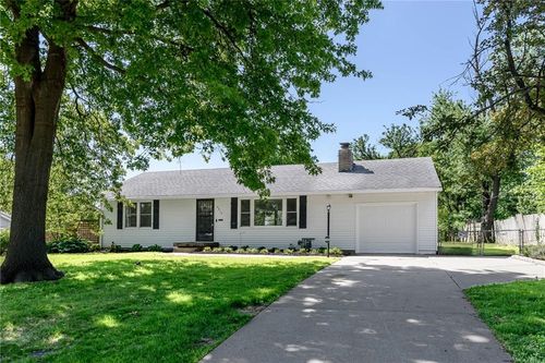 8415 Cleveland Ave, Kansas City, KS, 66109-2031 | Card Image