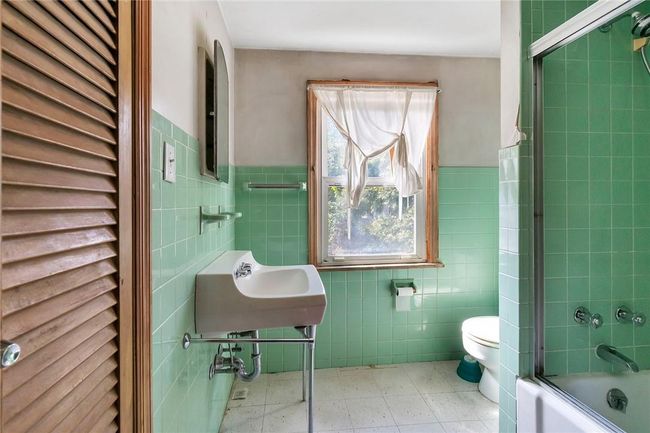 306 Hunter St, House other with 3 bedrooms, 1 bathrooms and 1 parking in Mamaroneck NY | Image 10
