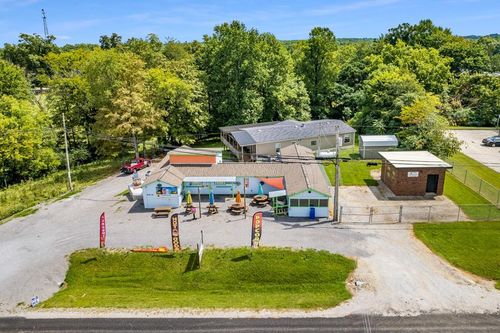 6826 Smithville Hwy, Silver Point, TN, 38582-6352 | Card Image