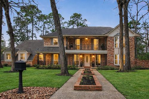 112 Kirkwood Ln, Conroe, TX, 77304-1724 | Card Image