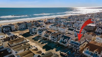 EAST - 26 78th Street East Unit, Townhouse with 6 bedrooms, 4 bathrooms and 1 parking in Sea Isle City NJ | Image 2