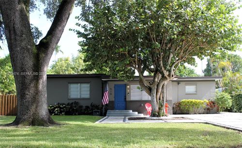 510 Raven Ave, Miami Springs, FL, 33166-3951 | Card Image
