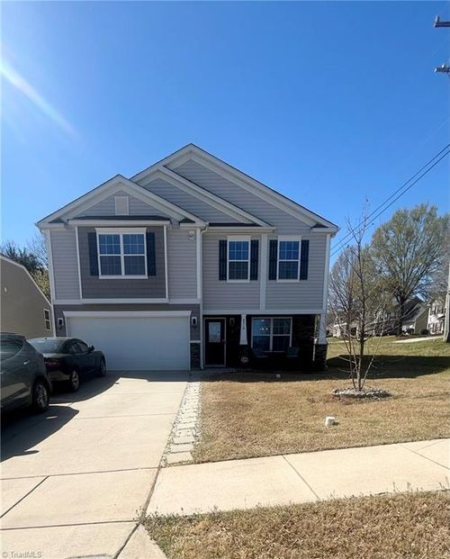 8502 Mansell Ct, Charlotte, NC, 28215-2260 | Card Image