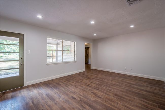 3515 Lake Ridge Bnd, House other with 3 bedrooms, 2 bathrooms and null parking in Spring TX | Image 7