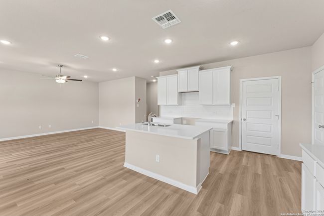 8514 Smithers Ave, House other with 3 bedrooms, 2 bathrooms and null parking in San Antonio TX | Image 4