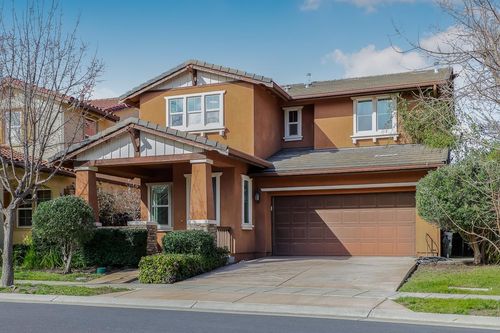 327 W Laverne Ct, Mountain House, CA, 95391-1210 | Card Image
