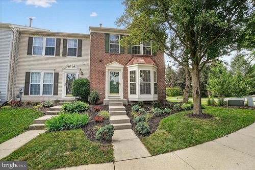 2000 Sumner Dr, FREDERICK, MD, 21702-3137 | Card Image