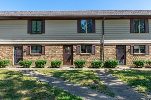 7816 Betsy Ross Cir, Washingtn Twp, OH, 45459-4024 | Card Image