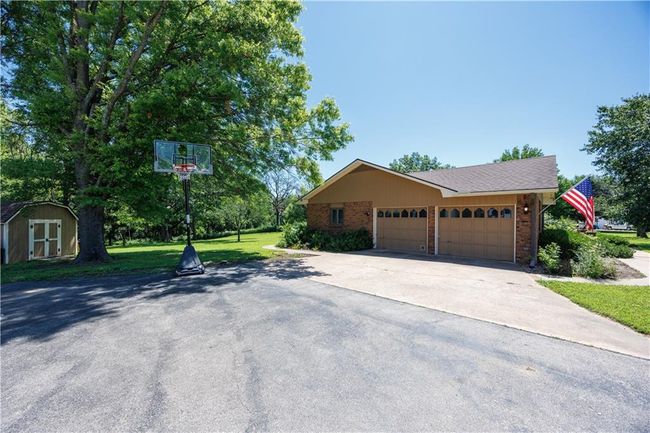 1836 N 4 Th St, House other with 5 bedrooms, 2 bathrooms and null parking in Neodesha KS | Image 34