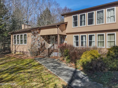 58 Bender Rd, Gouldsboro, PA, 18424-8805 | Card Image