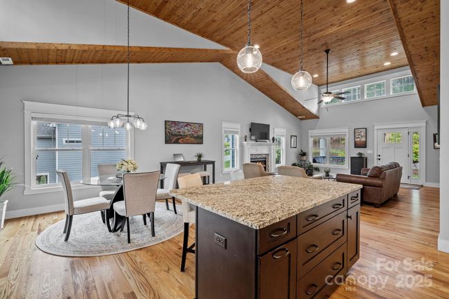 16 Sugarland Ridge Rd, House other with 3 bedrooms, 3 bathrooms and null parking in Fairview NC | Image 17