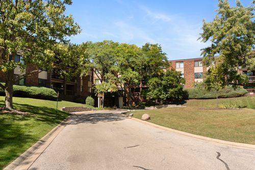 unit-1d-440 Raintree Ct, Glen Ellyn, IL, 60137-6748 | Card Image