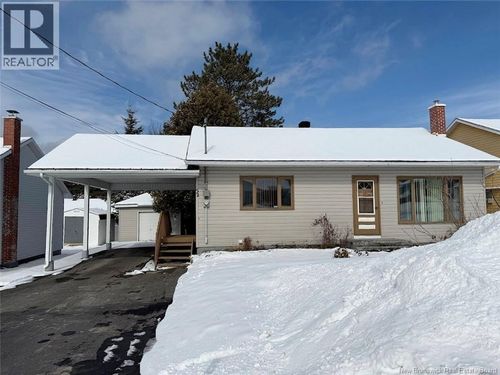 52 47e Ave, Edmundston, NB, E3V3C2 | Card Image