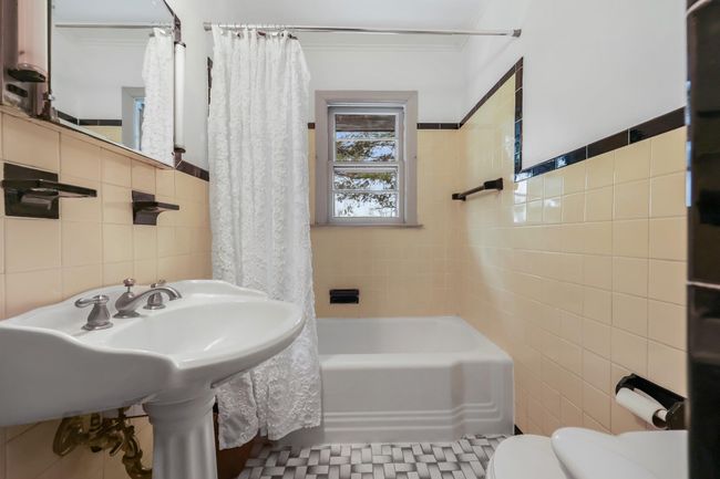 Full bathroom | Image 14