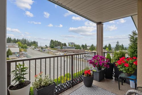 402-280 Dogwood St S, Campbell River, BC, V9W6Y7 | Card Image