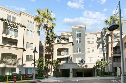 2358 Scholarship, Irvine, CA, 92612-5682 | Card Image