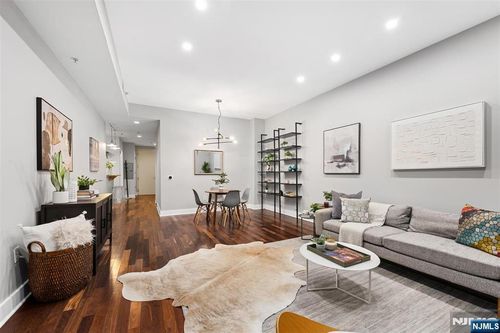 159 2nd St, Jersey City, NJ, 07302-3015 | Card Image