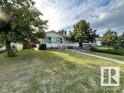 8920 162 St Nw, House other with 4 bedrooms, 2 bathrooms and 4 parking in Edmonton AB | Image 1