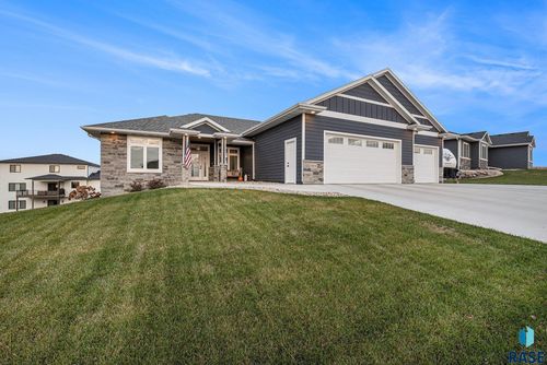 1604 W River Bend St, Brandon, SD, 57005-3059 | Card Image
