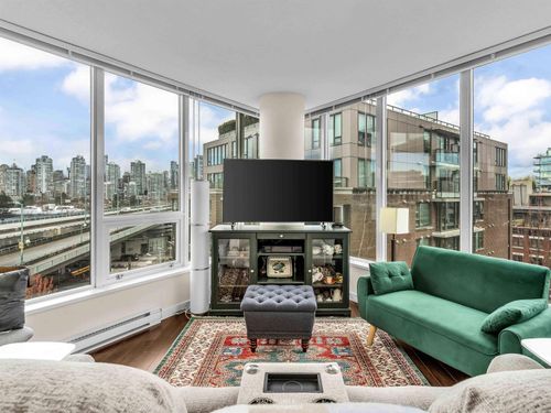 704-445 W 2nd Ave, Vancouver, BC, V5Y0E8 | Card Image