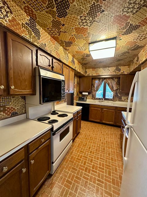 3008 Rennes Ct, Northbrook, IL, 60062-5145 | Card Image