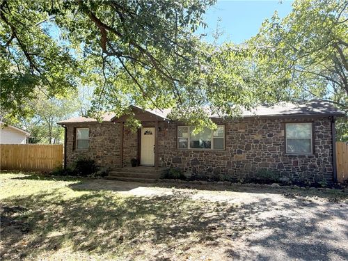 89 Old Depot Rd, Farmington, AR, 72730-2932 | Card Image