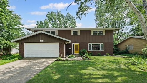 805 Shurts St, Urbana, IL, 61801-6858 | Card Image