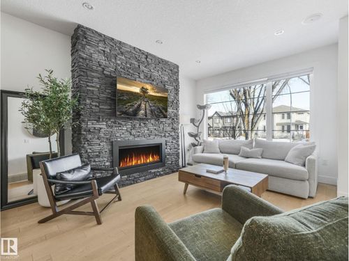 7741 81 Ave Nw, Edmonton, AB, T6C0V4 | Card Image