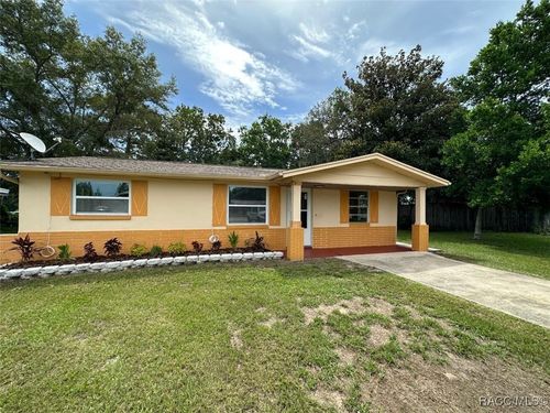 6 Jessie Ct, BEVERLY HILLS, FL, 34465-3752 | Card Image