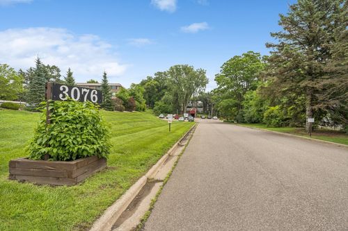 apt-a5-3076 Lexington Ave N, Roseville, MN, 55113-1919 | Card Image