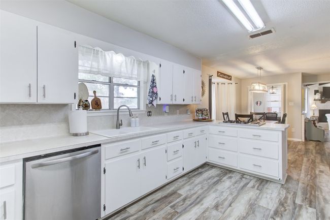 400 N Brazos, House other with 3 bedrooms, 2 bathrooms and null parking in Granger TX | Image 10