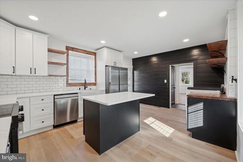 a-503 N Bethlehem Pike, AMBLER, PA, 19002-2508 | Card Image