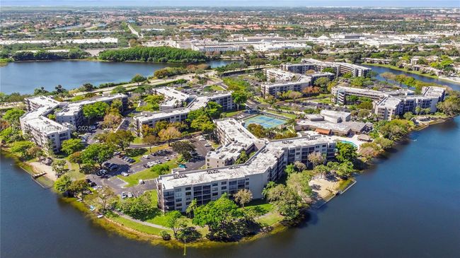 APT-504 - 1100 Colony Point Cir, Condo with 2 bedrooms, 2 bathrooms and null parking in Pembroke Pines FL | Image 24