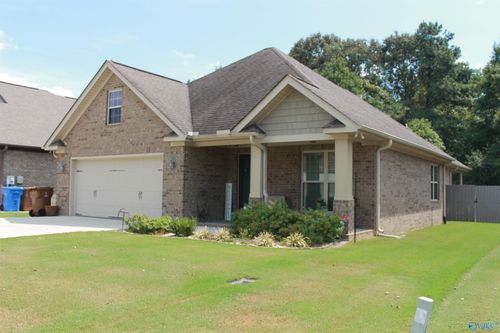 552 Fontana Place Sw, Hartselle, AL, 35640 | Card Image