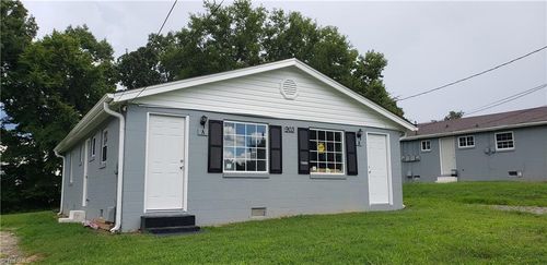 b-903 Douglas Dr, Thomasville, NC, 27360-3534 | Card Image