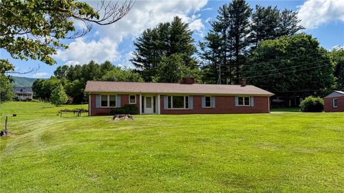 256 Wickzola Ln, West Jefferson, NC, 28694-8254 | Card Image