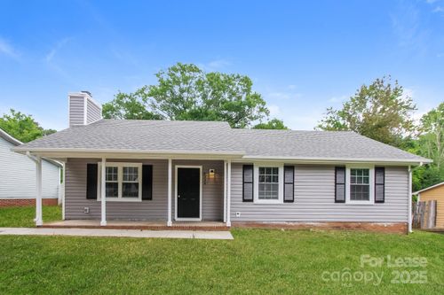 5334 Rolling Oak Ln, Charlotte, NC, 28227-4946 | Card Image