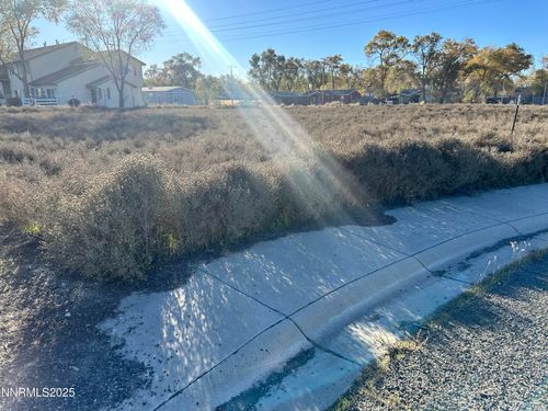 510 Rose Way, Lovelock, NV, 89419-5703 | Card Image