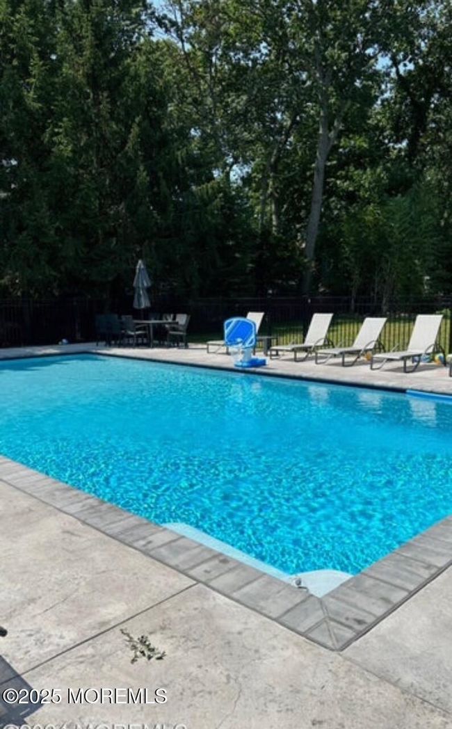 72 Whale Pond Rd, House other with 6 bedrooms, 3 bathrooms and null parking in Oakhurst NJ | Image 4
