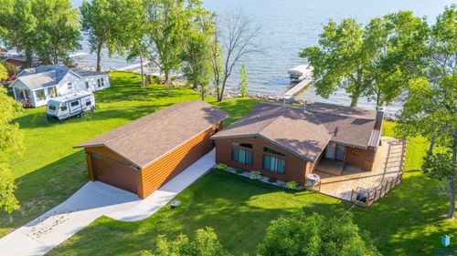 180 Se Lake Dr, Estelline, SD, 57234-6603 | Card Image