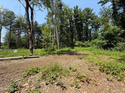 14 Mcgee Rd, Egremont, MA, 01230-8930 | Card Image