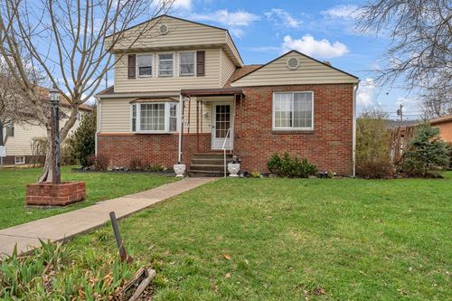 805 James St, New Martinsville, WV, 26155-2421 | Card Image