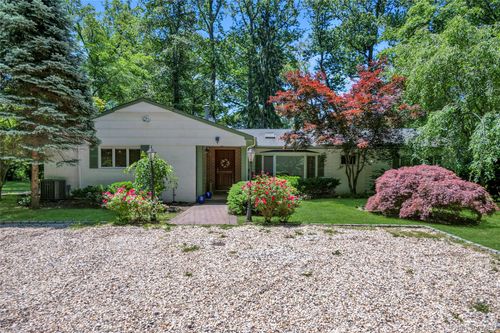 5 Eden Roc Dr, Locust Valley, NY, 11560-1110 | Card Image