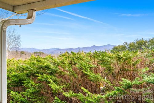 210 Ledbetter Ln, Franklin, NC, 28734-1443 | Card Image