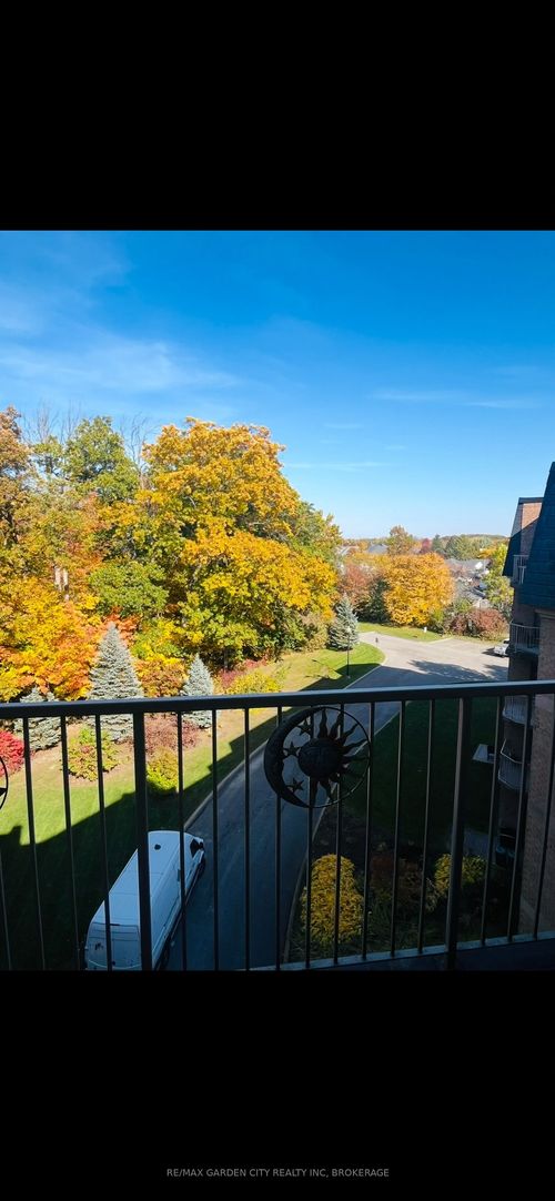 504-8111 Forest Glen Dr, Niagara Falls, ON, L2H2Y7 | Card Image