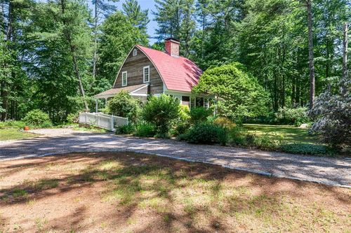 25 Forest Glen Dr, Hope Valley, RI, 02832-2511 | Card Image